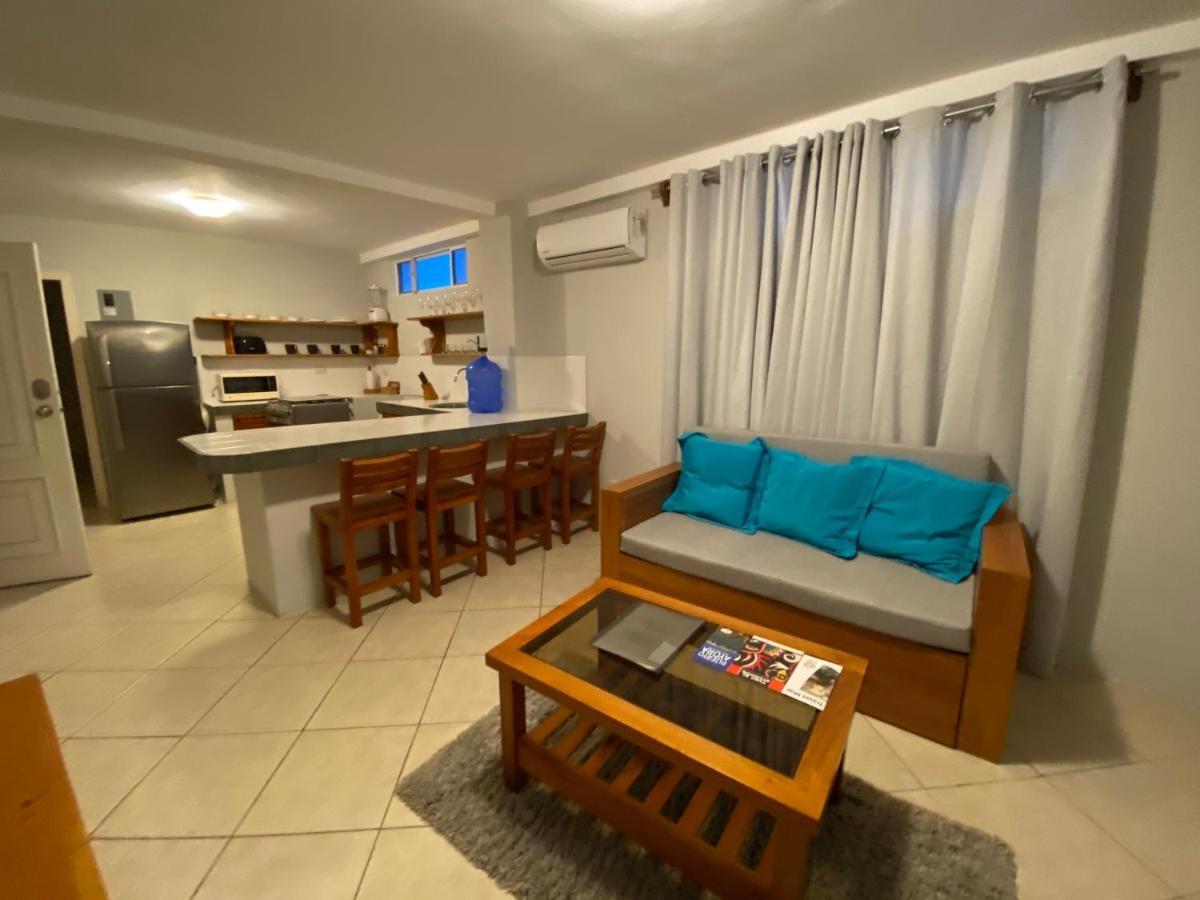 Torre Mar Galapagos Boutique Suites 푸에르토아요라 외부 사진