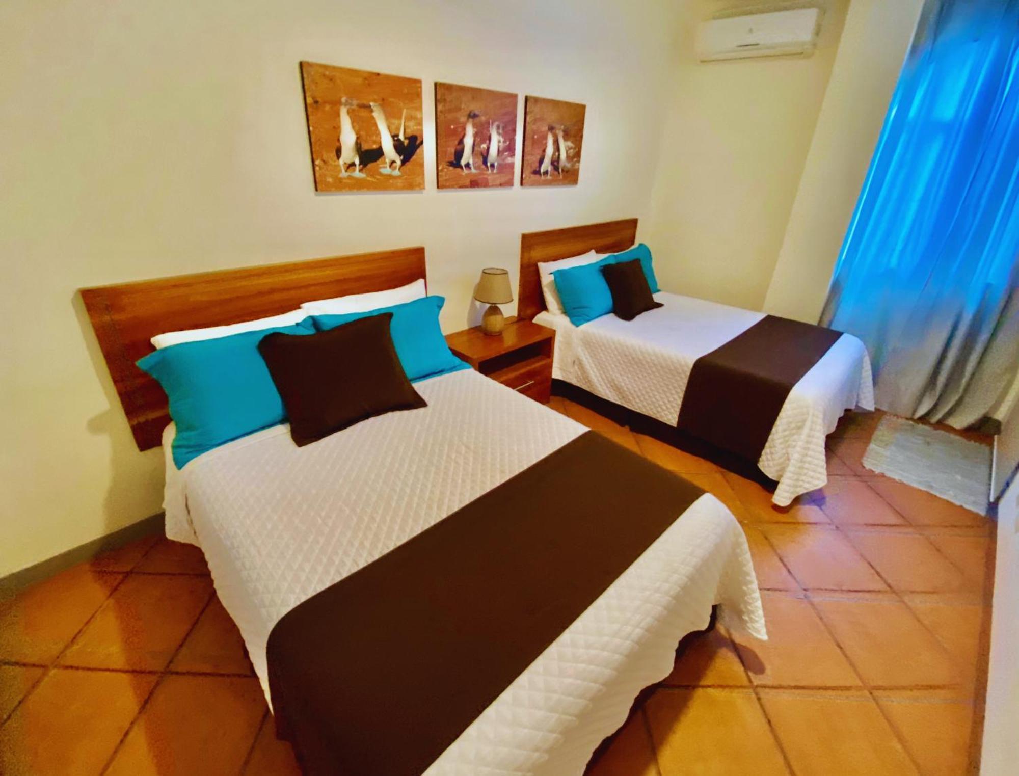 Torre Mar Galapagos Boutique Suites 푸에르토아요라 외부 사진