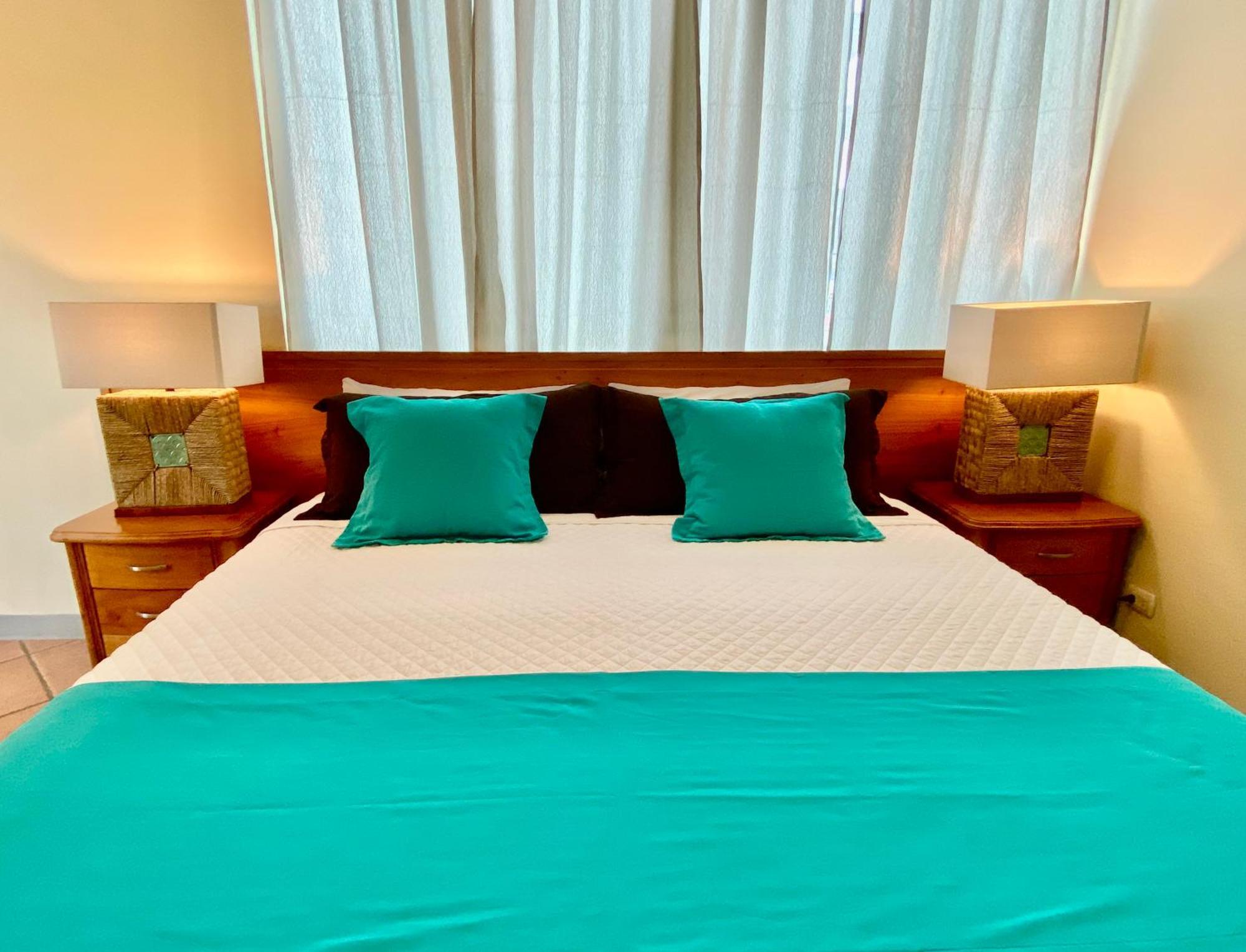 Torre Mar Galapagos Boutique Suites 푸에르토아요라 외부 사진
