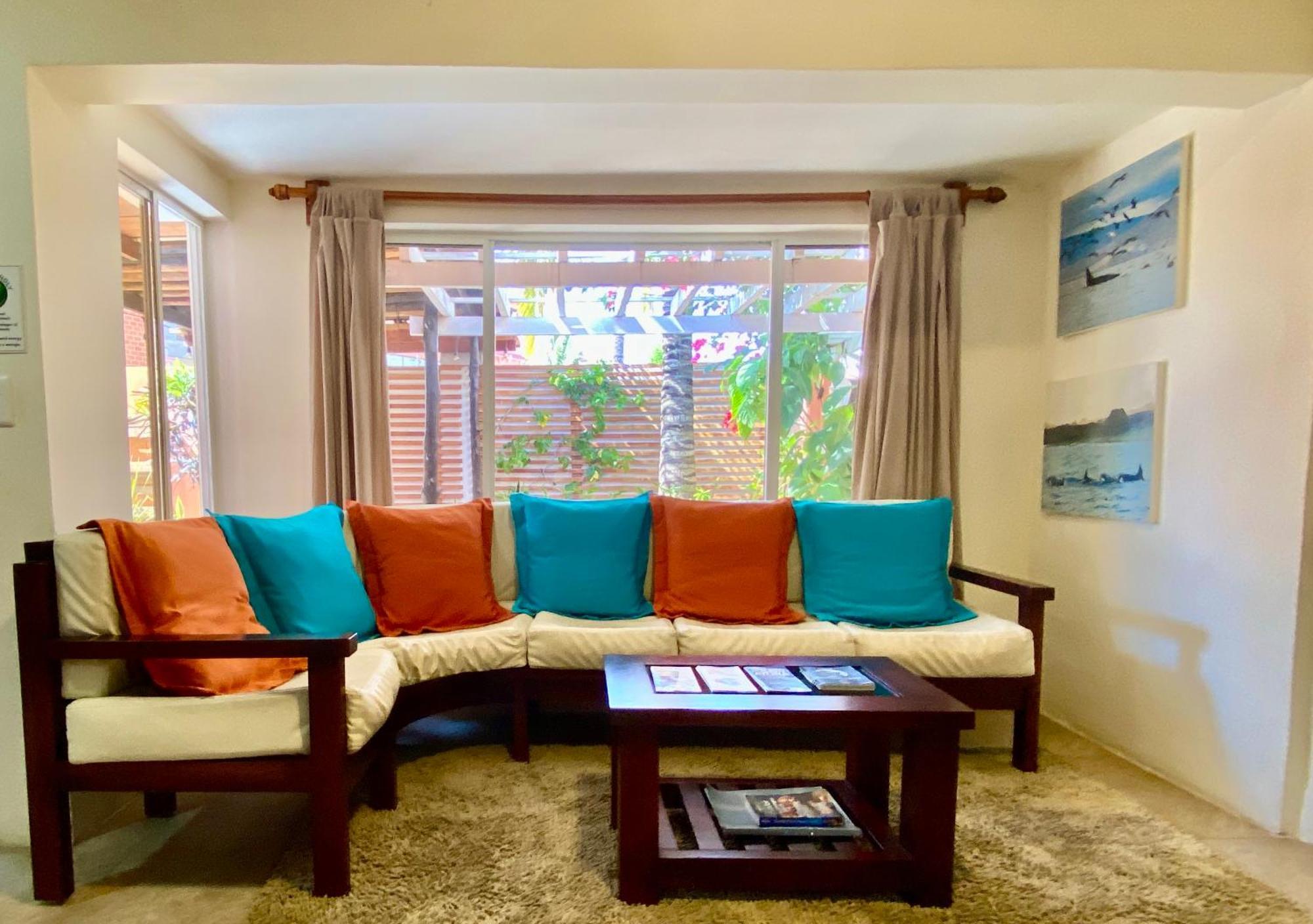 Torre Mar Galapagos Boutique Suites 푸에르토아요라 외부 사진