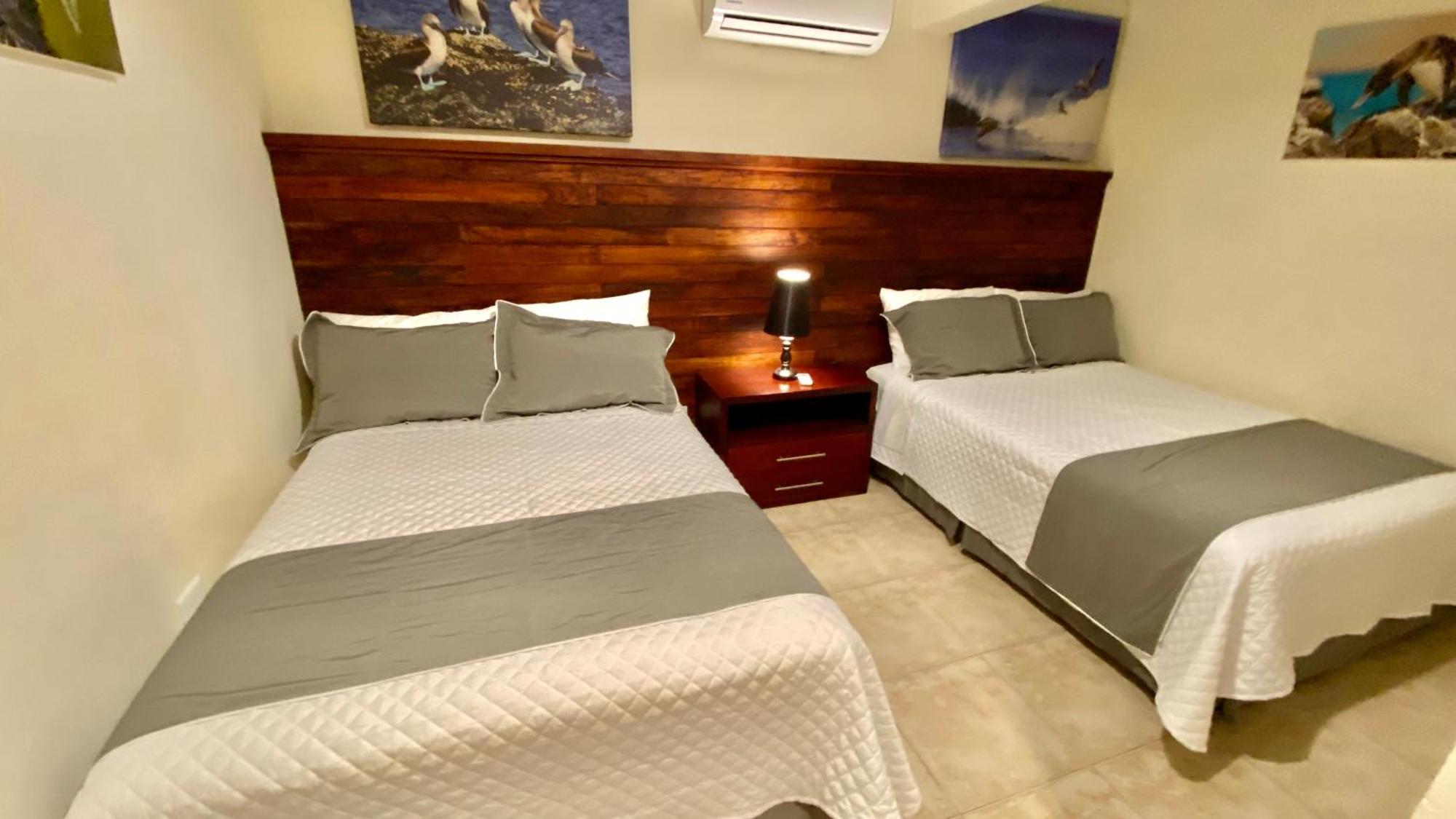 Torre Mar Galapagos Boutique Suites 푸에르토아요라 외부 사진