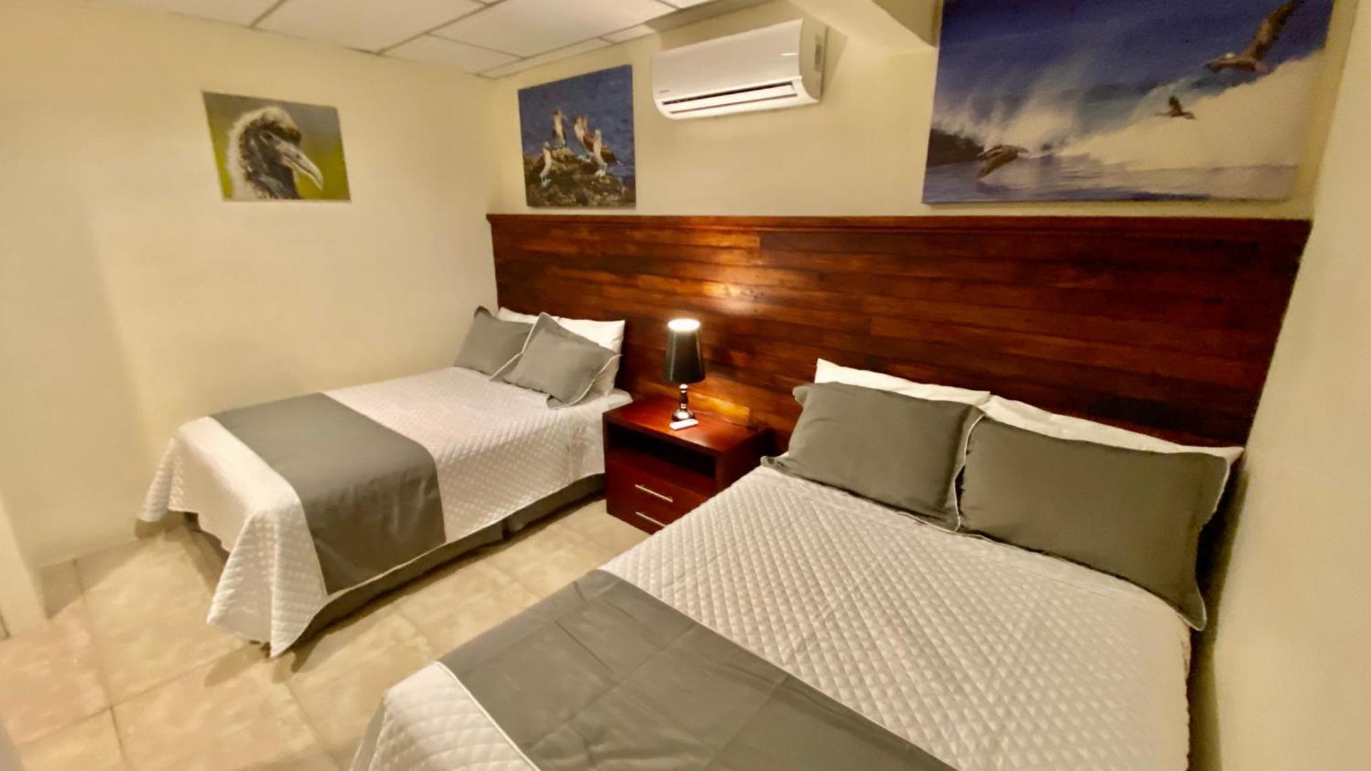 Torre Mar Galapagos Boutique Suites 푸에르토아요라 외부 사진