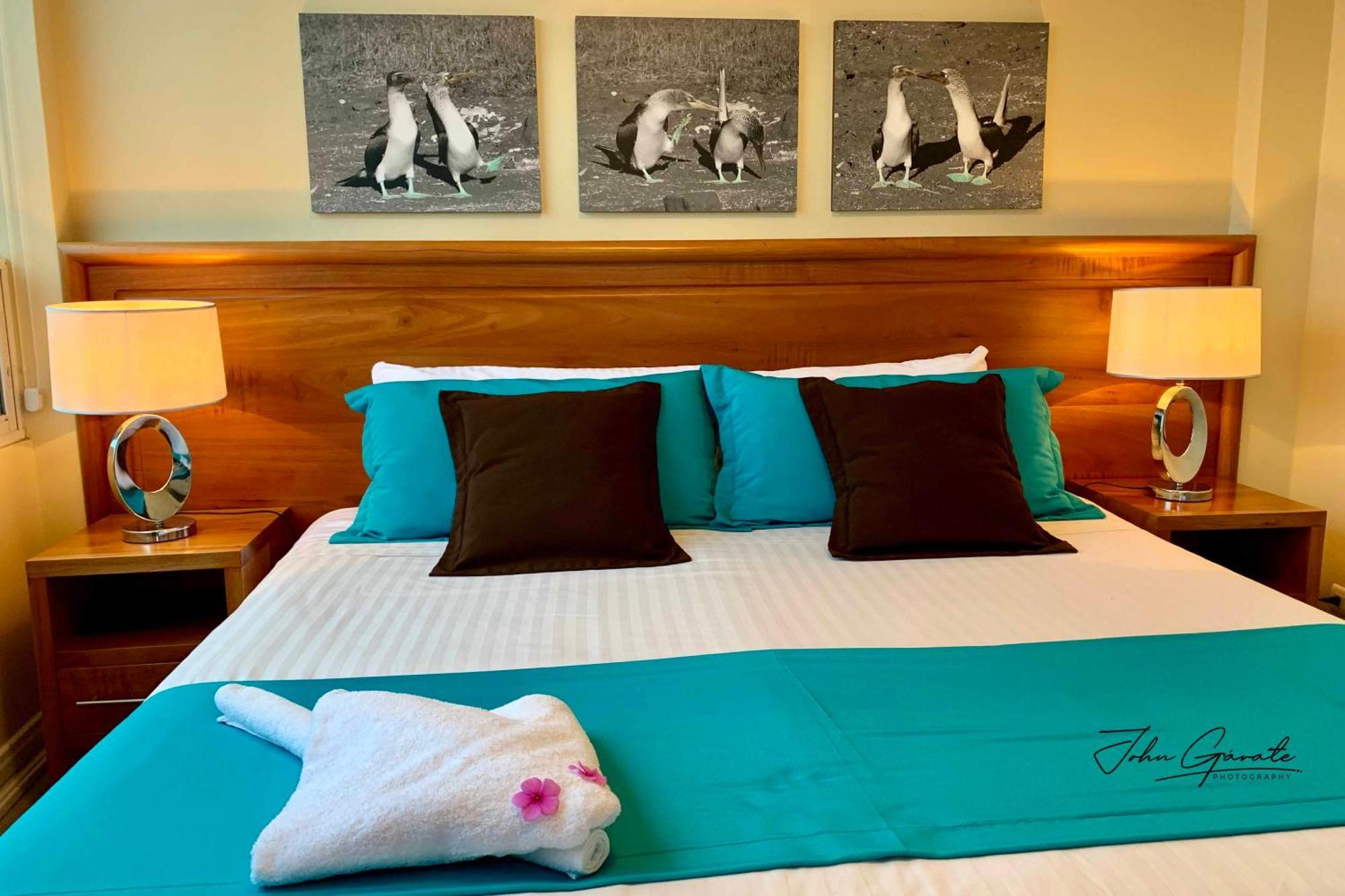 Torre Mar Galapagos Boutique Suites 푸에르토아요라 외부 사진