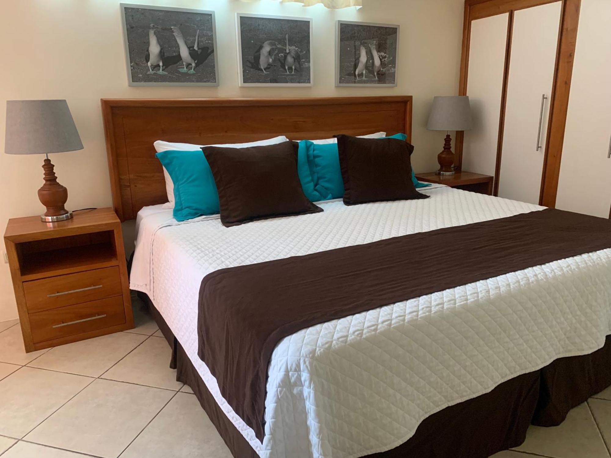 Torre Mar Galapagos Boutique Suites 푸에르토아요라 외부 사진