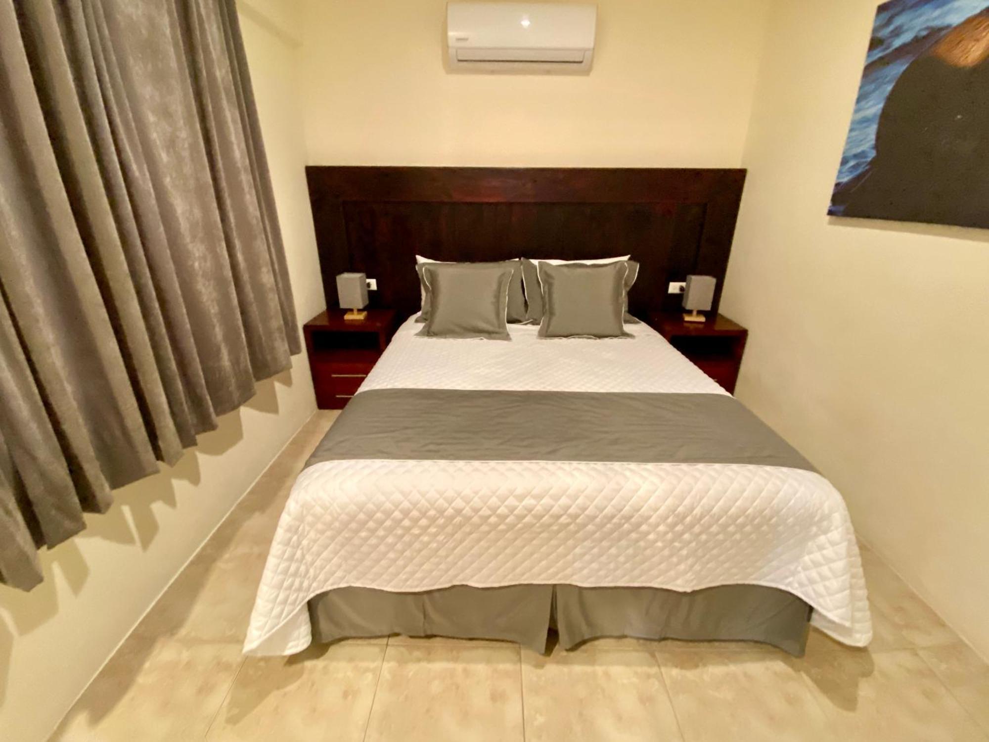 Torre Mar Galapagos Boutique Suites 푸에르토아요라 외부 사진